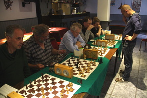 140527-phe-schaken   1 